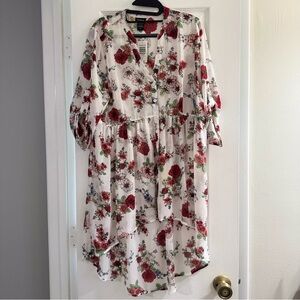 Torrid Tunic SZ 00X NWT Floral